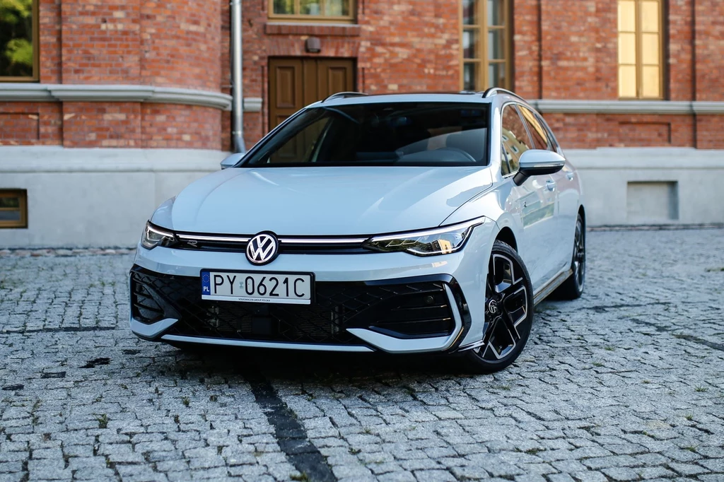 Volkswagen Golf Variant z miękką hybrydą to auto praktyczne i zarazem oszczędne. 