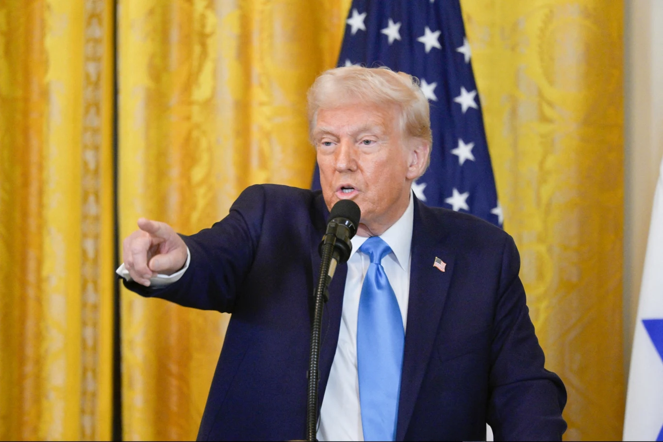 Donald Trump rozpoczął reformę CIA. Zaczął od masowych zwolnień Donald Trump rozpoczął reformę CIA. Zaczął od masowych zwolnień