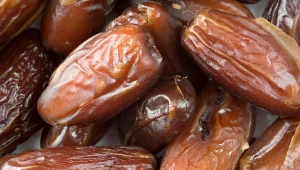 Mniej znany gatunek daktyli. Hamują apetyt, przyspieszają metabolizm, poprawią pracę jelit 