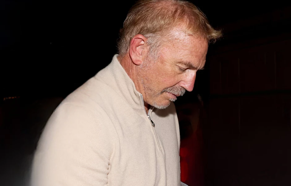  Kevin Costner