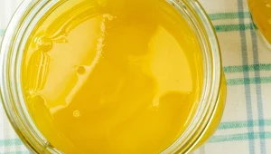 Zrób prosty test i będziesz wiedzieć, czy miód jest prawdziwy. 