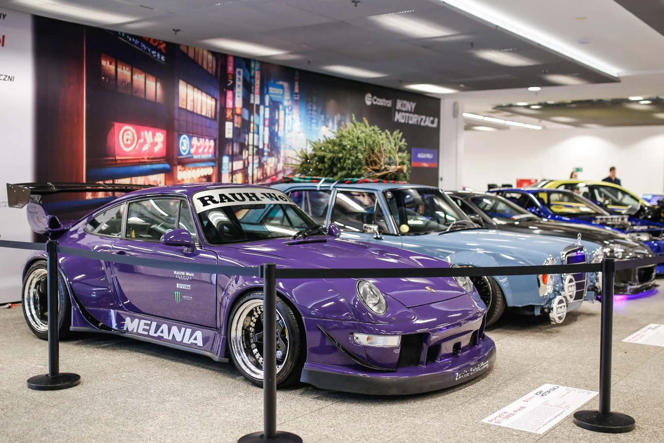 Organizatorzy Castrol Ikony Motoryzacji zgromadzili 100 pojazdów o łącznej wartości ponad 100 mln złotych.