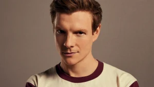 Patrick Gibson w serialu "Dexter: Grzech pierworodny"