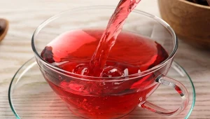 Napar z hibiskusa ureguluje ciśnienie i zadba o prawidłową pracę serca