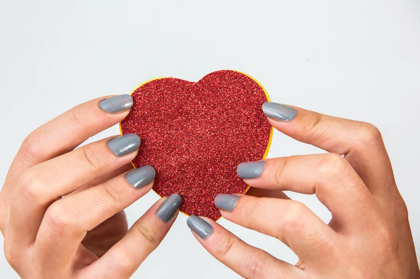 A może srebro na paznokciach?