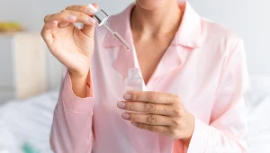 Za co olej z nasion malin jest tak ceniony? Dlaczego warto go szukać w kosmetykach?