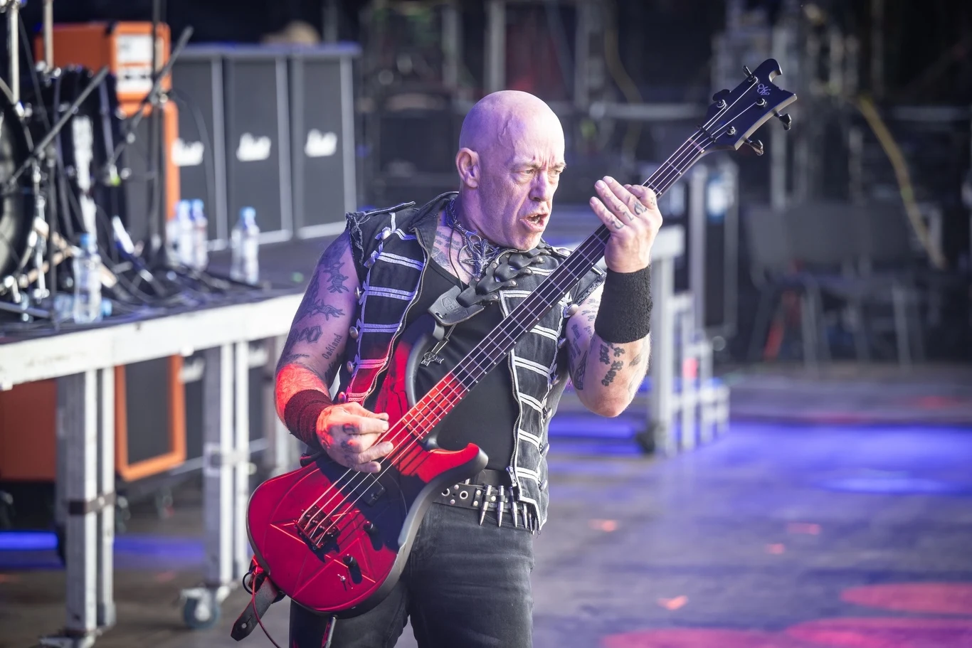 Venom Inc. w 2024 r. był jedną z gwiazd Pol'and'Rock Festivalu. Na zdjęciu Tony Dolan Venom Inc. w 2024 r. był jedną z gwiazd Pol'and'Rock Festivalu. Na zdjęciu Tony Dolan