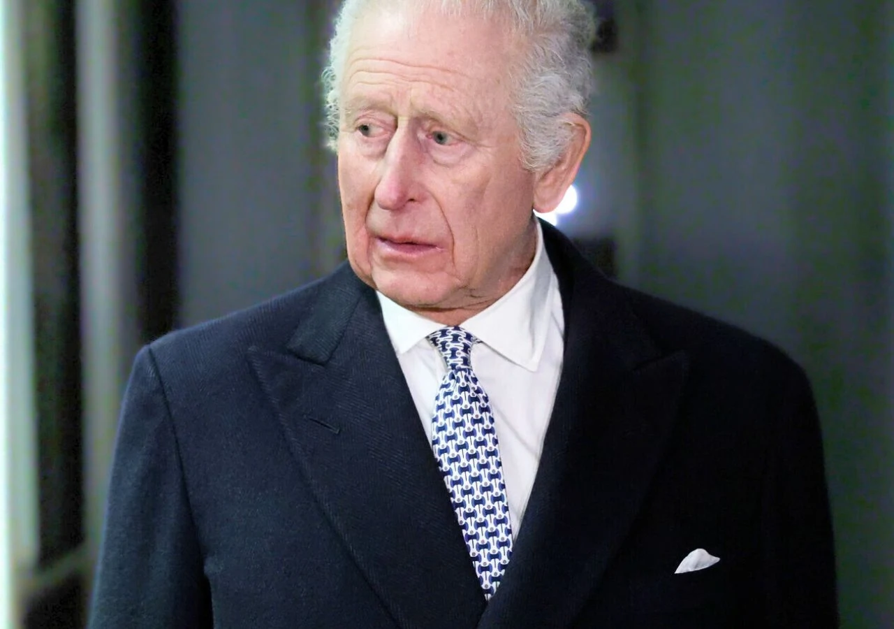 Król Karol III Król Karol III