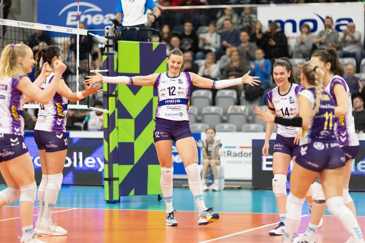 Siatkarki Radomki Radom, z nr 12 Monika Gałkowska