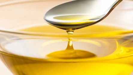 Olej sezamowy jest bardzo zdrowy, ale trzeba go spożywać na zimno.