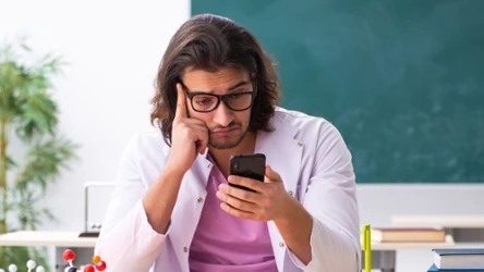 Praca nauczycieli w helsińskich szkołach ulega zmianie. Nie mogą już korzystać ze sztucznej inteligencji