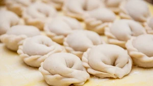Pierogi dla wielbicieli tradycyjnej kuchni polskiej. Delikatny farsz zawróci ci w głowie
