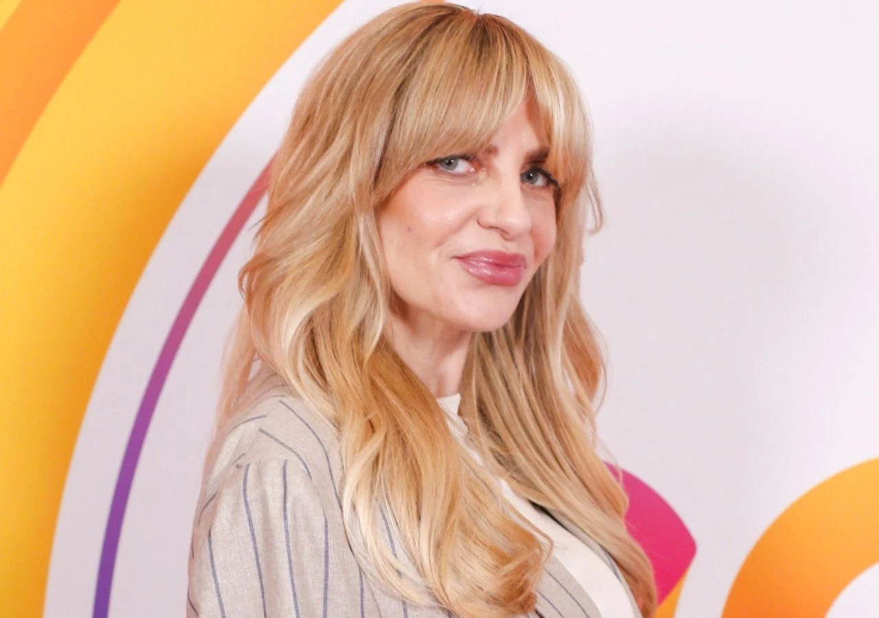 Maja Frykowska w "halo tu polsat" Maja Frykowska w "halo tu polsat"