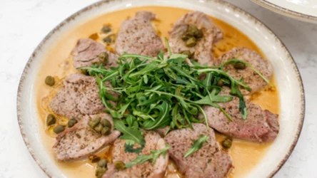 Vitello tonnato, czyli duet tuńczykowo-cielęcy – prosto z włoskiego Piemontu 