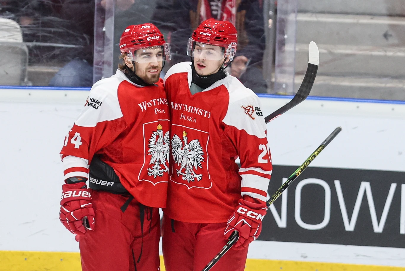 Dwóch naszych najlepszych zawodników turnieju EIHC w Sosnowcu - Dominik Paś (po lewej) i Kamil Wałęga Dwóch naszych najlepszych zawodników turnieju EIHC w Sosnowcu - Dominik Paś (po lewej) i Kamil Wałęga