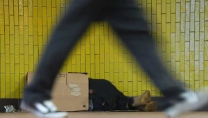 Wielka Brytania stawia czoła coraz trudniejszej sytuacji mieszkaniowej i bezdomności. Wybuduje miasta