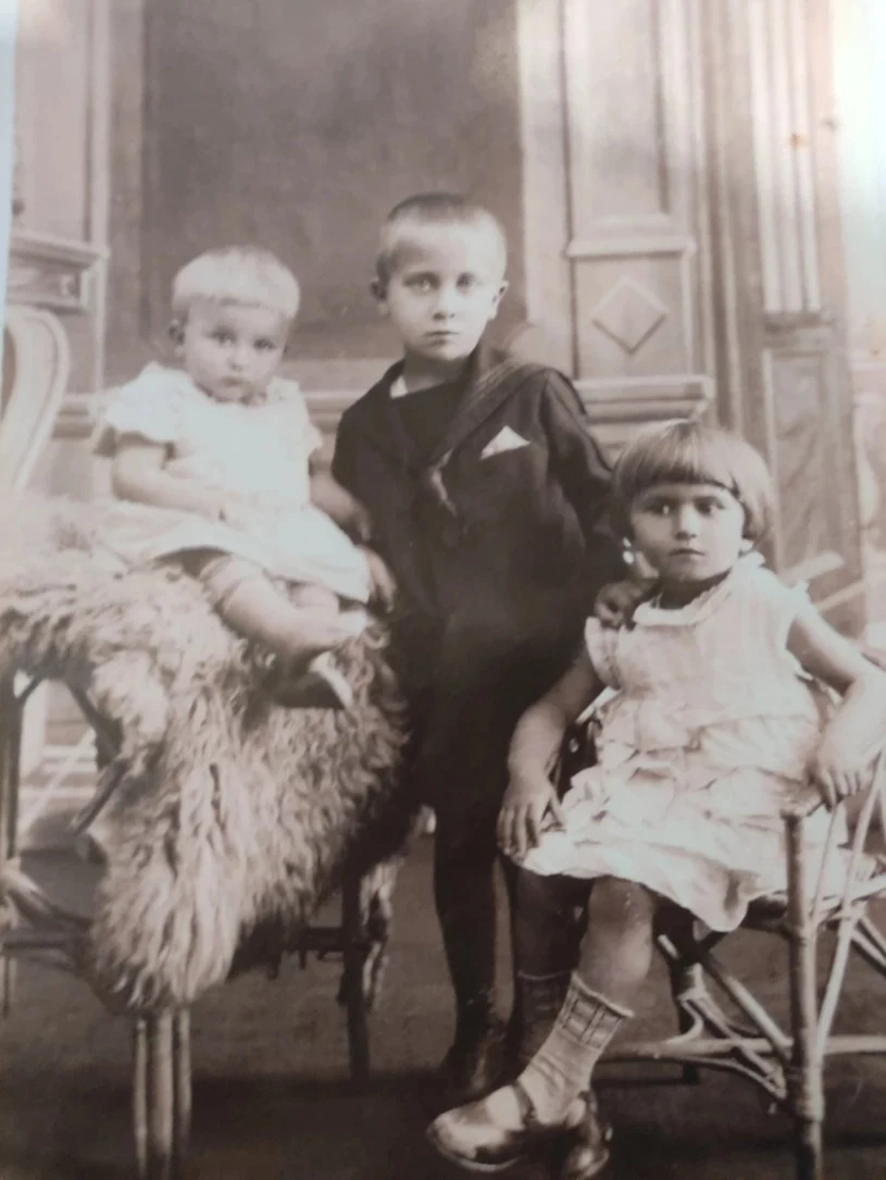 Zofia z braćmi Janem i Wojciechem Zofia z braćmi Janem i Wojciechem