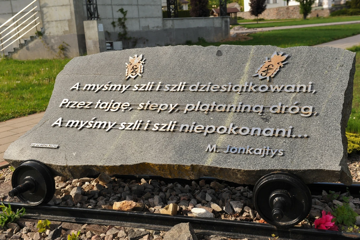 Pomnik upamiętniający zesłanych na Sybir i do Kazachstanu Pomnik upamiętniający zesłanych na Sybir i do Kazachstanu