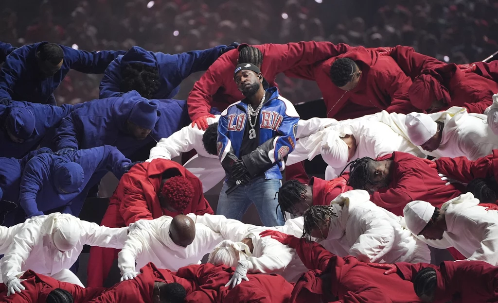 Kendrick Lamar podczas występu w przerwie finałów Super Bowl całkowicie pozamiatał
