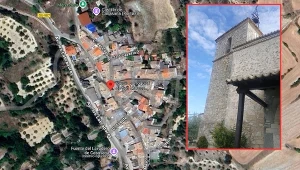 Mapa i zdjęcie dzwonnicy kościoła w wiosce Casasana w gminie Pareja w Hiszpanii 
