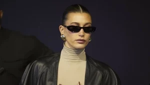 Hailey Bieber przyciąga wzrok w eleganckim komplecie. Modnie i kobieco