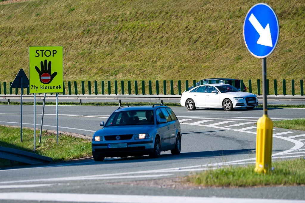 500 nowych tablic przy drogach. Ich zignorowanie to utrata prawa jazdy