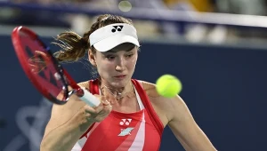 Świątek odpoczywała, a tu szaleństwo u Rybakiny. Piłki na 6:0 i zwrot akcji