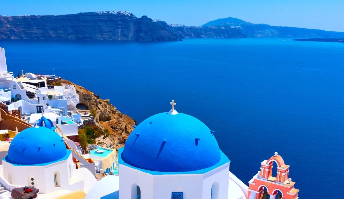 Badacze odkryli deformację kompleksu wulkanicznego w pobliżu Santorini. Badacze odkryli deformację kompleksu wulkanicznego w pobliżu Santorini.