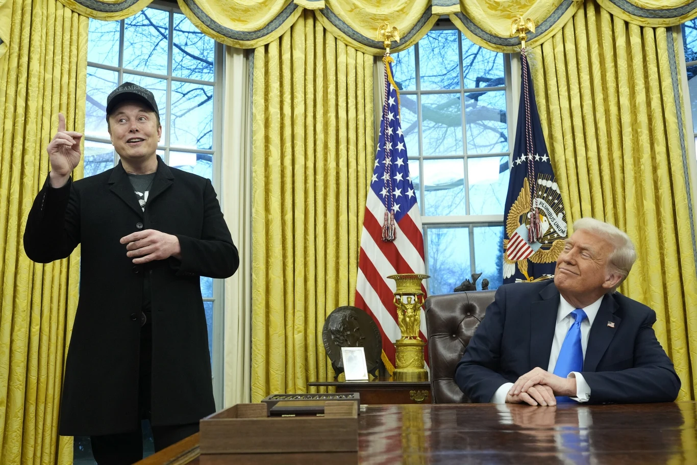 Donald Trump podpisał rozporządzenie, Elon Musk będzie ciął publiczne wydatki Donald Trump podpisał rozporządzenie, Elon Musk będzie ciął publiczne wydatki