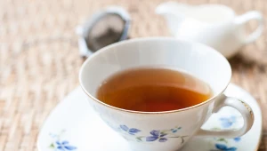 Mało kto wie, że picie tej herbaty uspokaja. Do tego poprawia trawienie i trzyma cholesterol w ryzach
