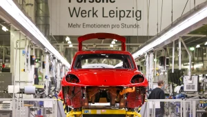 Porsche może zacząć zwalniać ludzi. 1 na 4 miejsca pracy są zagrożone