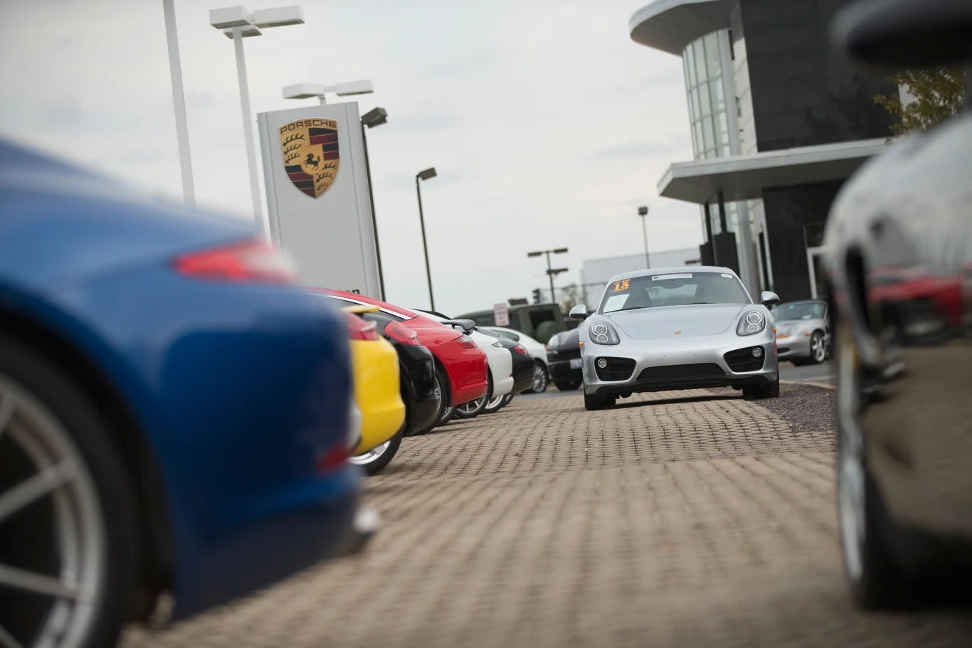 Marki Volkswagen, BMW, Mercedes czy Porsche w dużej mierze polegają na eksporcie do Stanów Zjednoczonych.