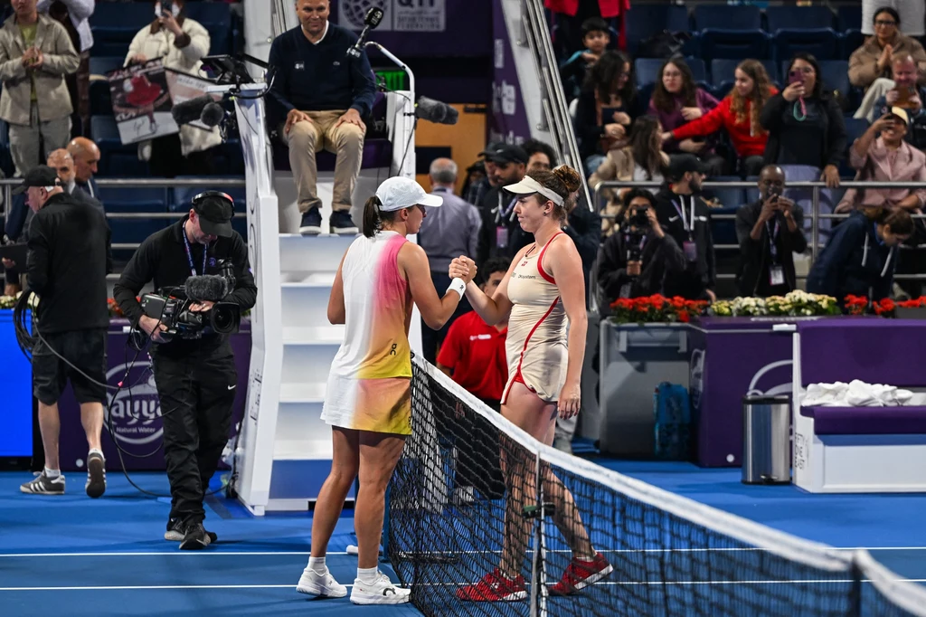 Iga Świątek i Linda Noskova po starciu w Dosze Iga Świątek i Linda Noskova po starciu w Dosze
