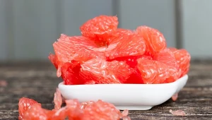 Najzdrowszy owoc na promocji w Aldi i Biedronce. Seniorzy powinni zajadać codziennie
