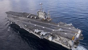 Amerykański lotniskowiec zderzył się ze statkiem handlowym na Morzu Śródziemnym