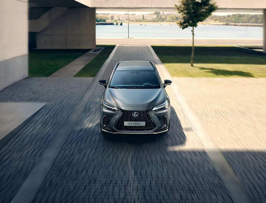 Lexus NX 450h+