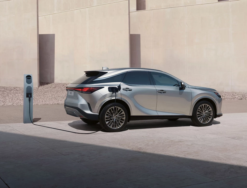 Lexus RX 450h+