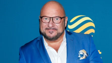 Wielki powrót kultowego programu! Gąsowski będzie łączył singli w pary i poprowadzi ''Randkę w ciemno''