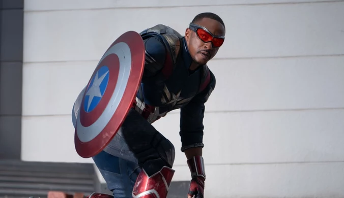 Anthony Mackie jako Sam Wilson w filmie "Kapitan Ameryka: Nowy wspaniały świat"