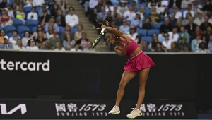 Ledwie zaczęły grać w Dubaju, a finalistka Szlema już za burtą. Deklasacja