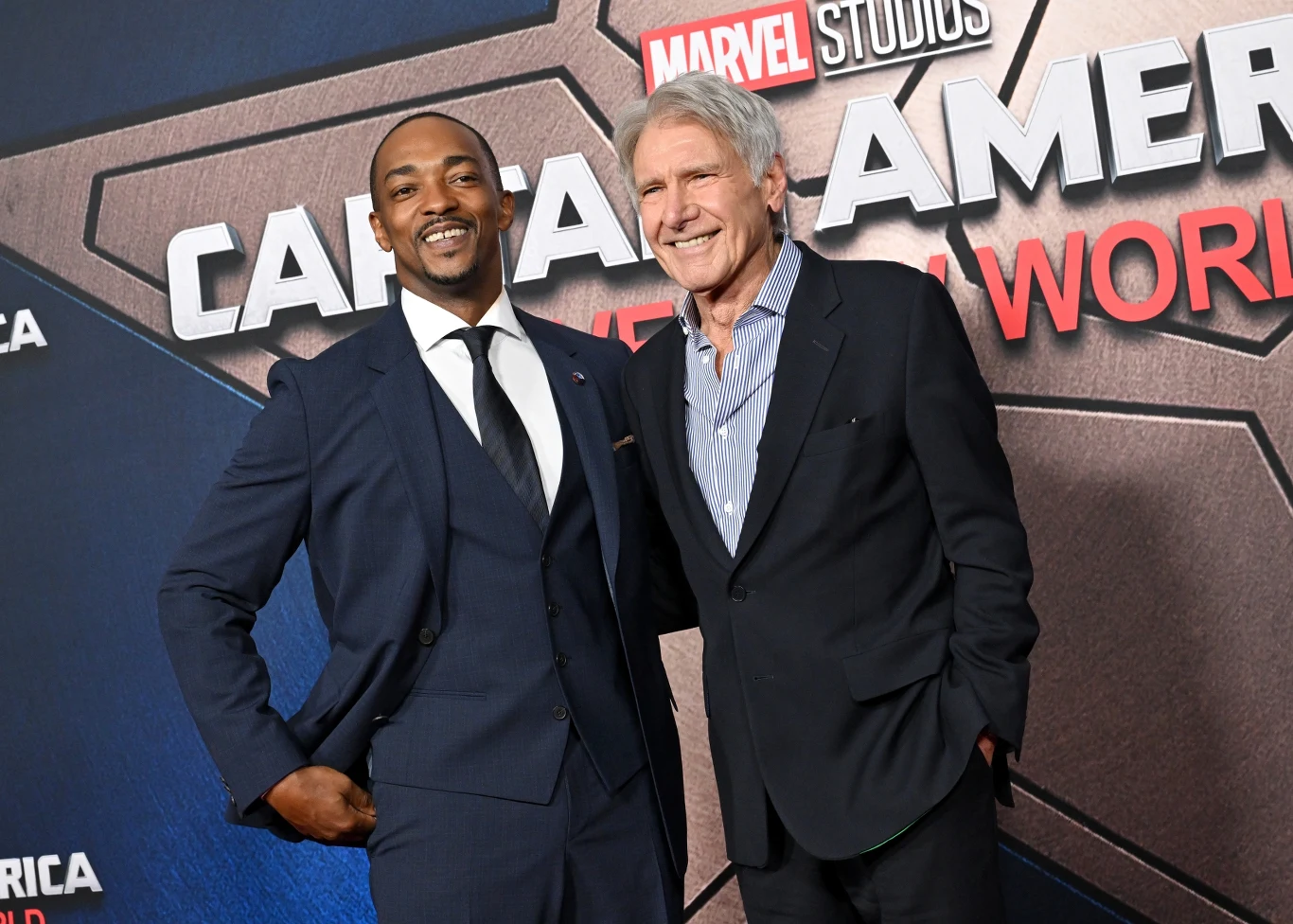 Anthony Mackie i Harrison Ford na światowej premierze filmu "Kapitan Ameryka: Nowy wspaniały świat" (11 lutego 2025) Anthony Mackie i Harrison Ford na światowej premierze filmu "Kapitan Ameryka: Nowy wspaniały świat" (11 lutego 2025)