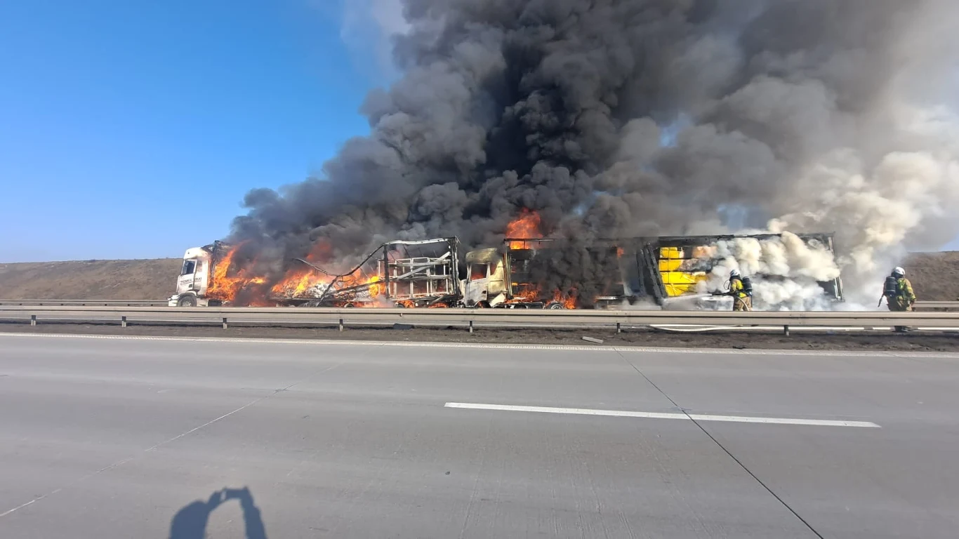 Zderzenia ciężarówek na A4 Zderzenia ciężarówek na A4