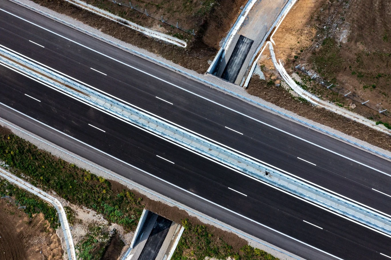 Cała droga ekspresowa S11 znacząco skróci czas podróży nad morze.