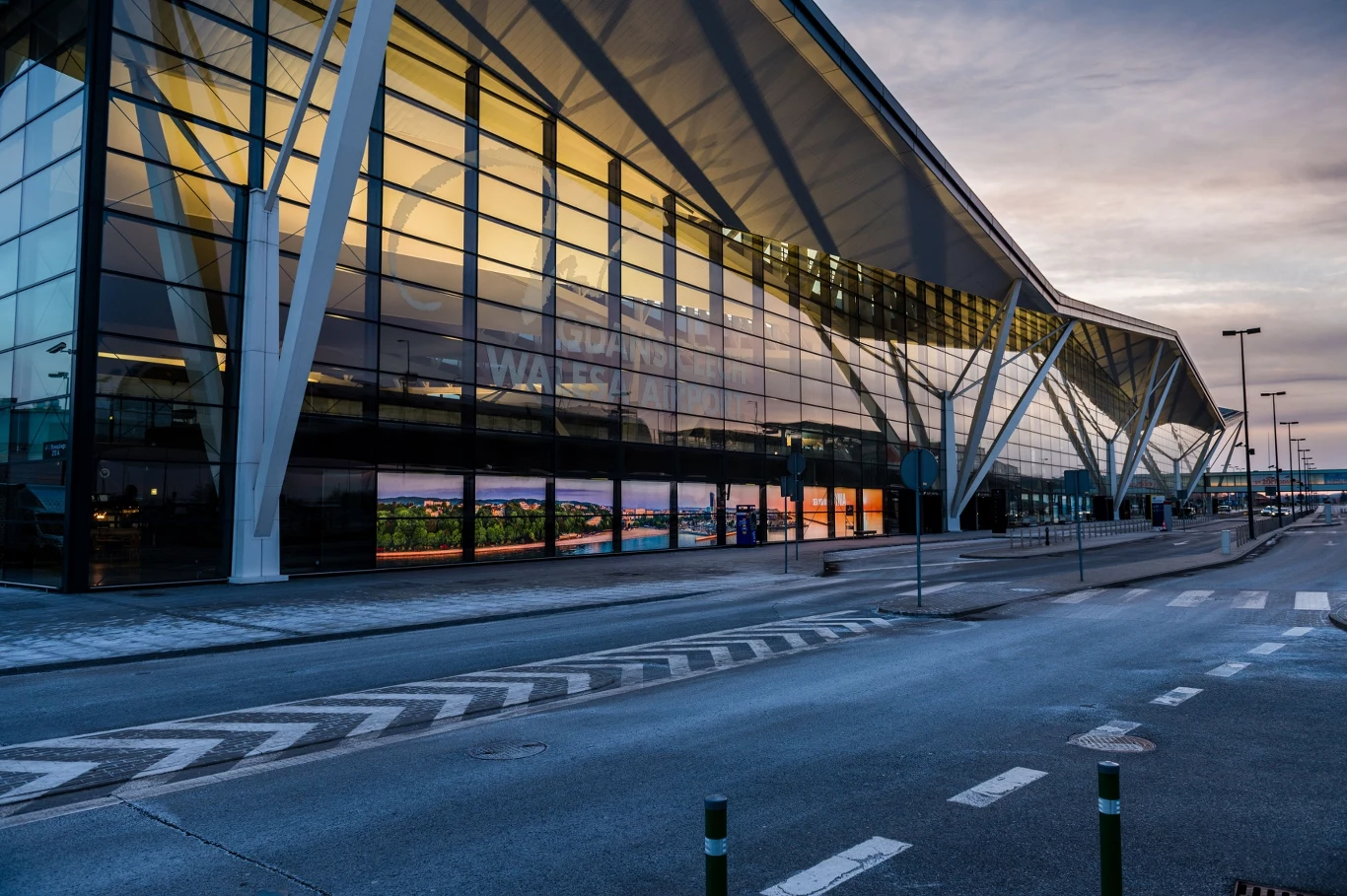 Port lotniczy w Gdańsku im. Lecha Wałęsy