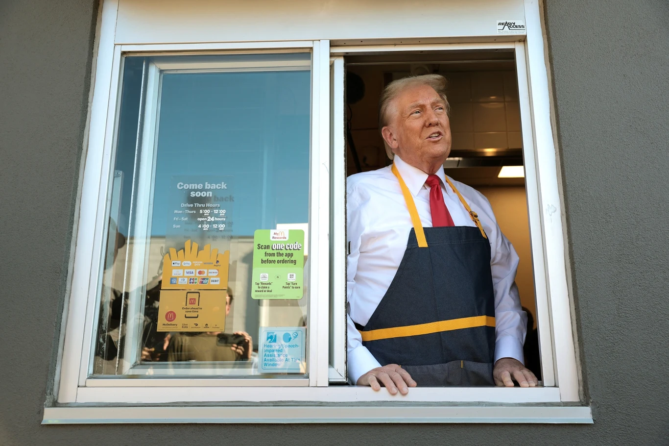 Hit kampanii w USA: Donald Trump sprzedaje frytki Hit kampanii w USA: Donald Trump sprzedaje frytki