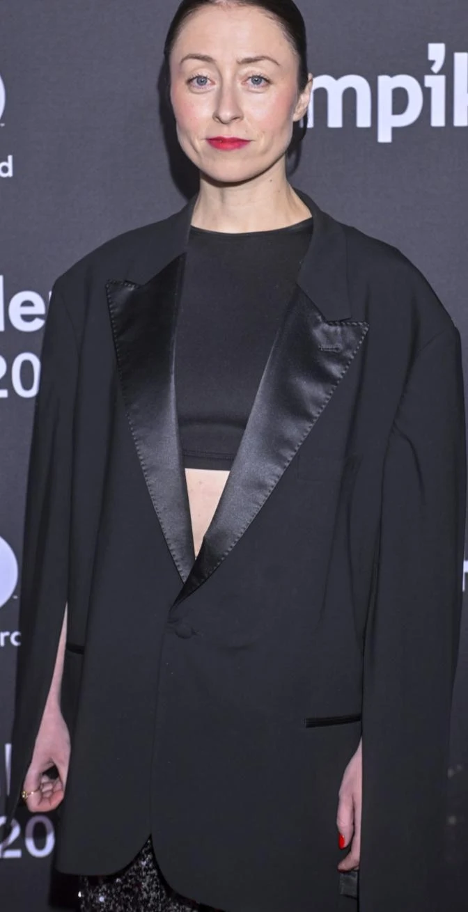 Natalia Przybysz pojawiła się na gali Bestsellery Empiku w awangardowym garniturze eksponującym odsłonięty brzuch. Natalia Przybysz pojawiła się na gali Bestsellery Empiku w awangardowym garniturze eksponującym odsłonięty brzuch.