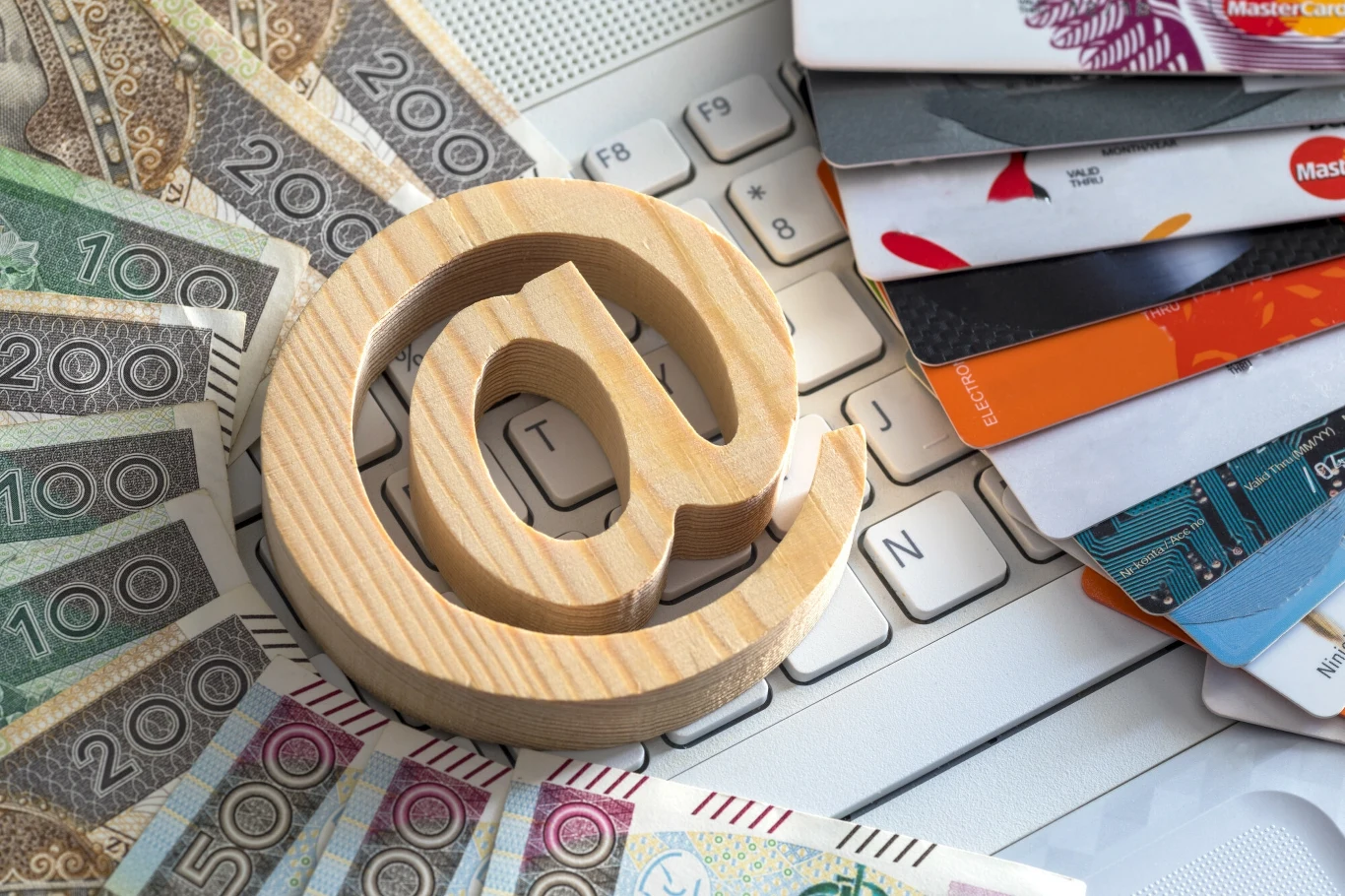 Wyciek danych bankowych tysięcy Polaków. Czy informacje o tobie trafiły do sieci? Wyciek danych bankowych tysięcy Polaków. Czy informacje o tobie trafiły do sieci?