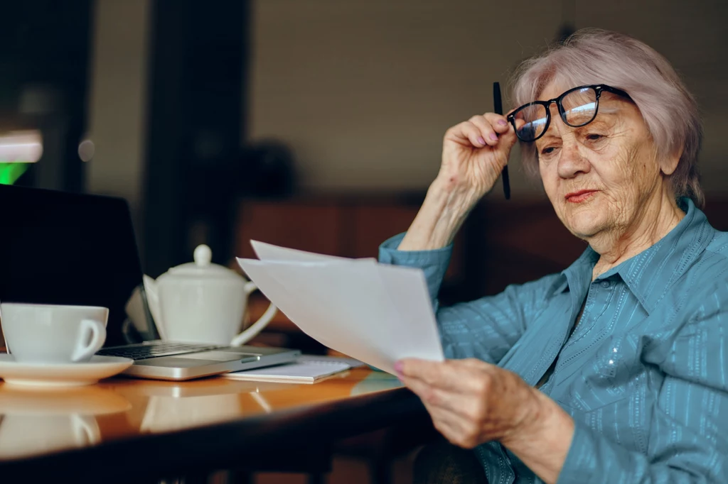 Emerytura pomostowa. Kto może zakończyć wcześniej aktywność zawodową?