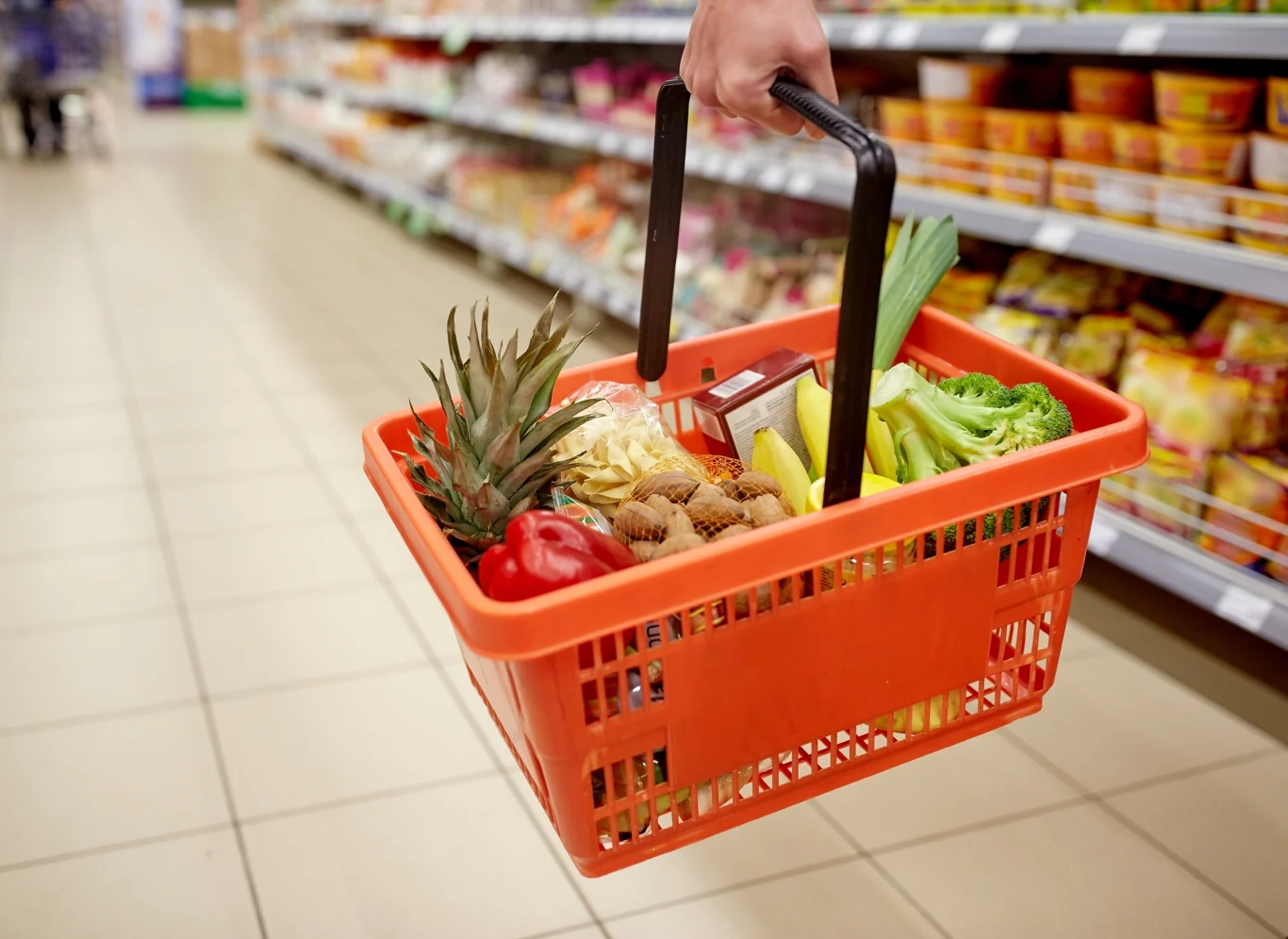 Czesi przyjeżdżają do Polski nie tylko odpocząć, lecz także po to, aby napełnić swoje lodówki tańszymi produktami! Czesi przyjeżdżają do Polski nie tylko odpocząć, lecz także po to, aby napełnić swoje lodówki tańszymi produktami!