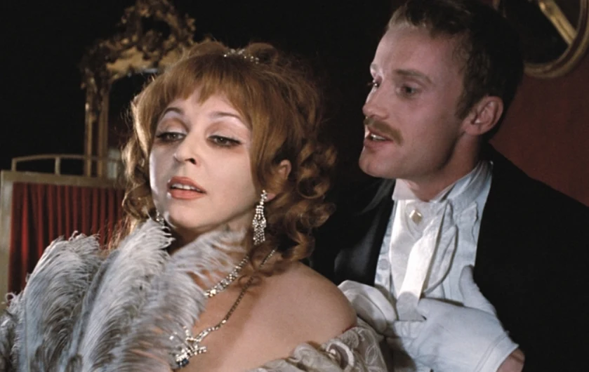 Kalina Jędrusik i Daniel Olbrychski w filmie "Ziemia obiecana" Kalina Jędrusik i Daniel Olbrychski w filmie "Ziemia obiecana"